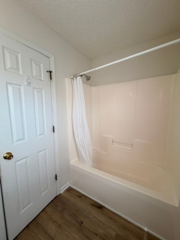 Building Photo - 25 Willow Hurst Ct