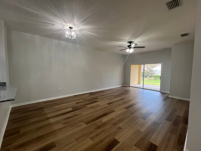 Building Photo - 31849 Turkeyhill Dr