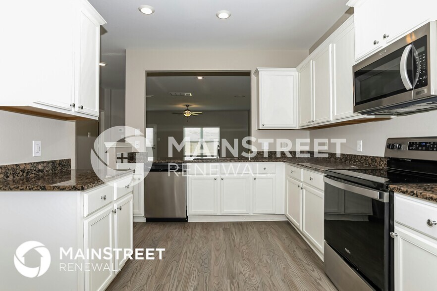 Building Photo - 25217 Dickens Dr