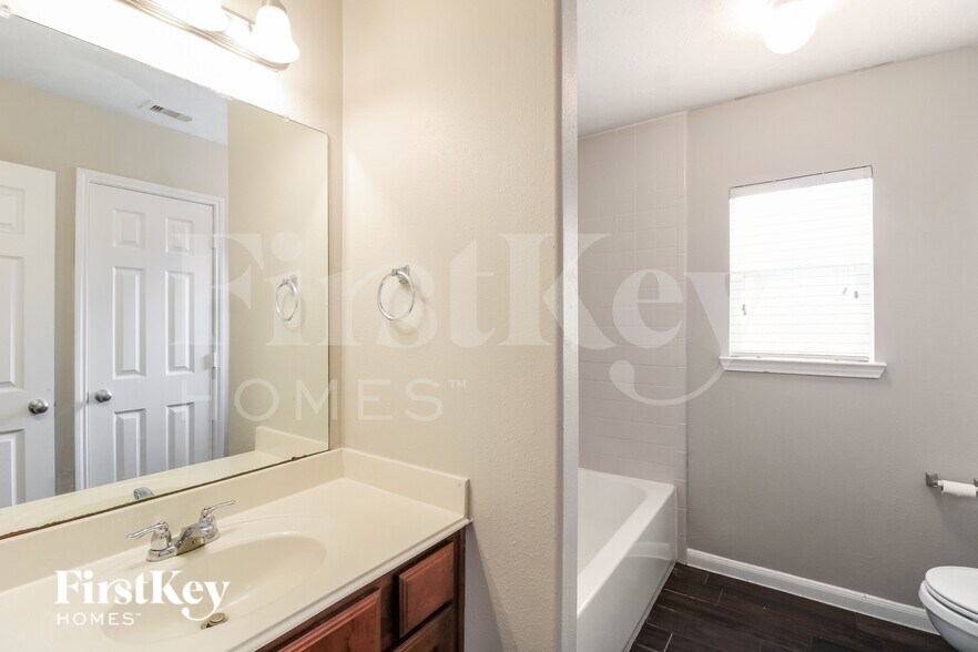 Building Photo - 8303 Egret Bay Cir