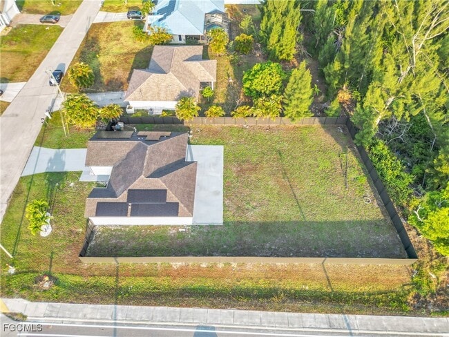 Building Photo - 1601 SW 12th Terrace