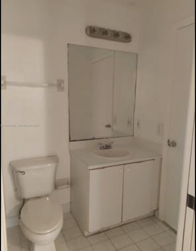 Building Photo - 1146 NW 126th Ct