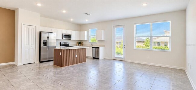 Building Photo - 161 Nine Iron Dr