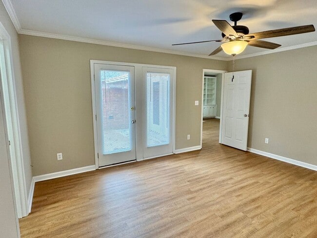 Building Photo - 3-Bedroom patio home with so much to love!