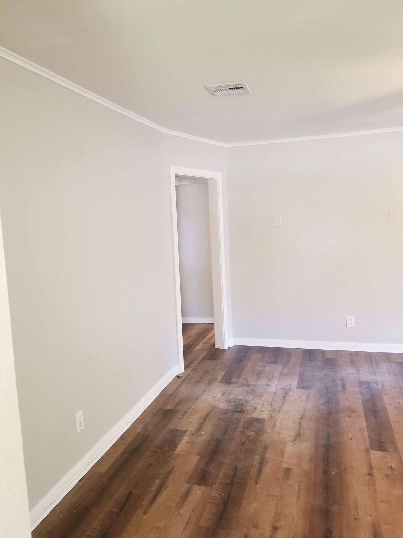 Building Photo - 601 N Pruett St