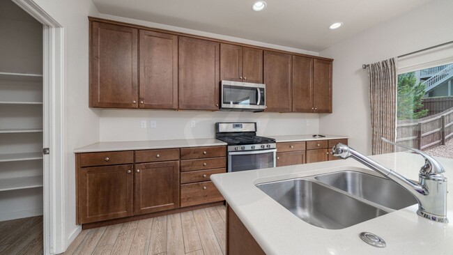 Building Photo - Beautiful 2 Story home in North Fork