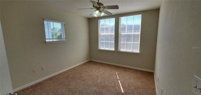 Building Photo - 735 Siena Palm Dr