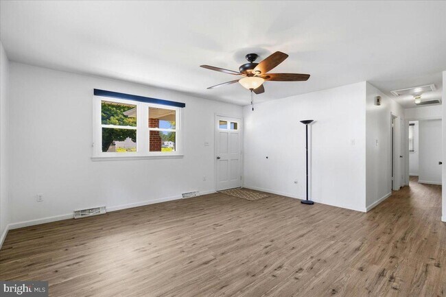 Building Photo - 1447 Knight Ave