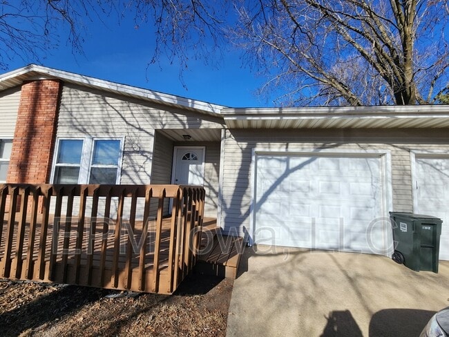 Primary Photo - 2209 W 4th St