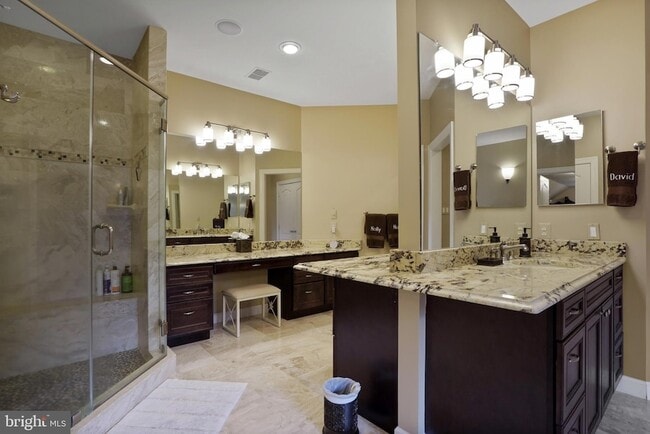 Building Photo - 9864 Walker Glen Ct