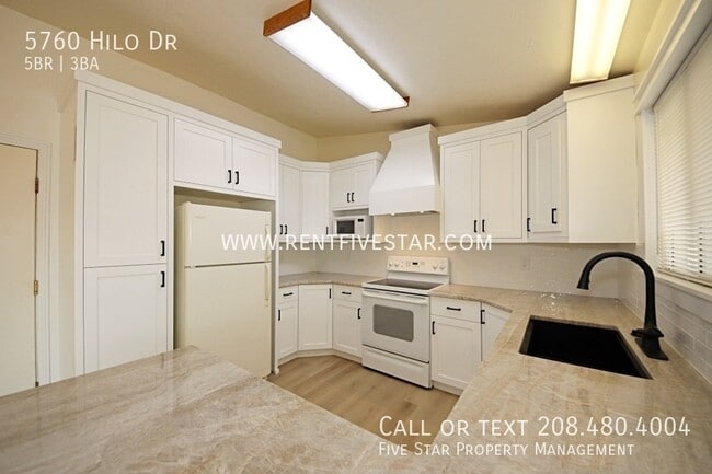 Building Photo - 5760 Hilo Dr