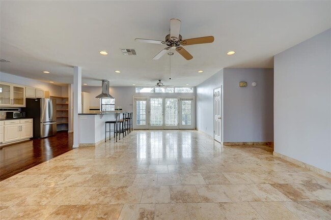 Building Photo - 809 Castle Ridge Rd