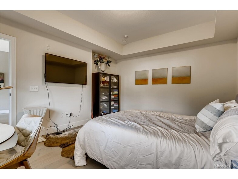 Building Photo - 2200 S University Blvd