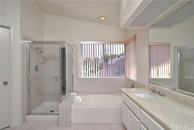 Building Photo - 6752 Carobwood Way