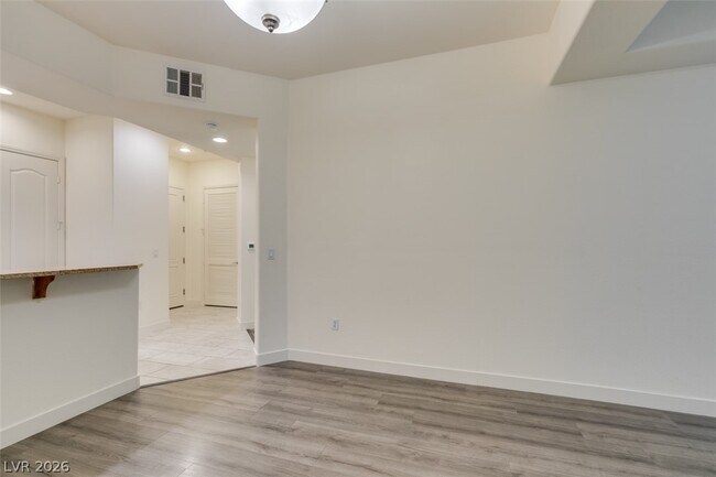 Building Photo - 38 E Serene Ave
