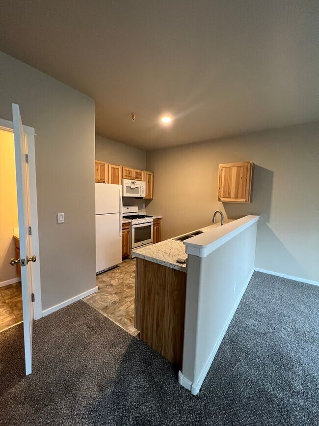 Building Photo - 2 Bed/2.5 Bath Unit Convenient to Old Mill - Doanna Way