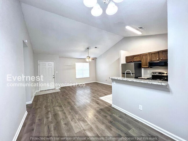 Building Photo - 7065 Village Ln