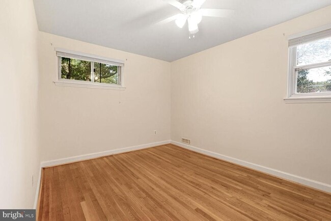 Building Photo - 6903 Fern Ln