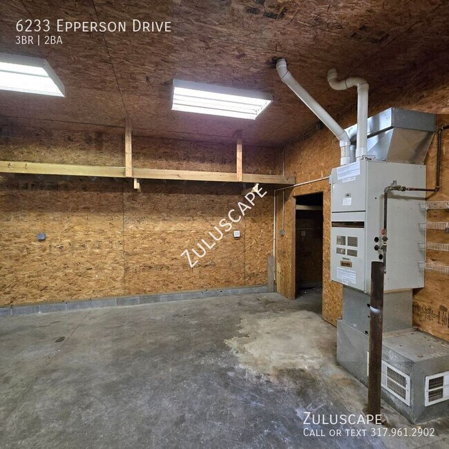 Building Photo - Updated home in Decatur Township