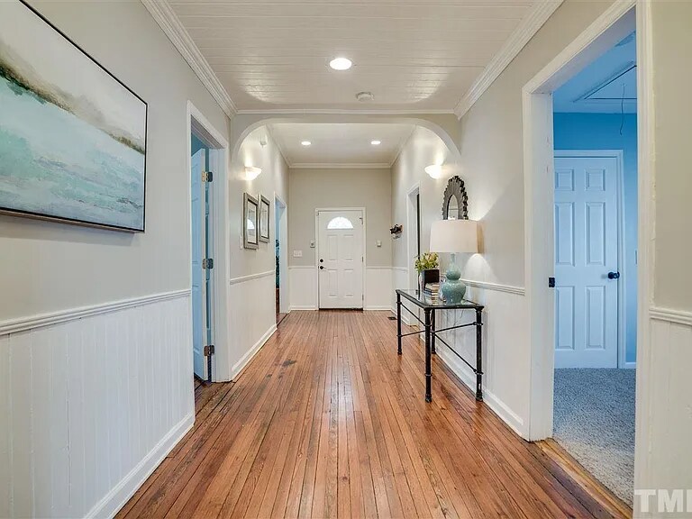 Building Photo - 1204 N Elizabeth St