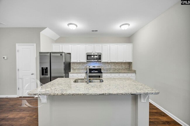 Building Photo - 131 Hunters Grove Dr