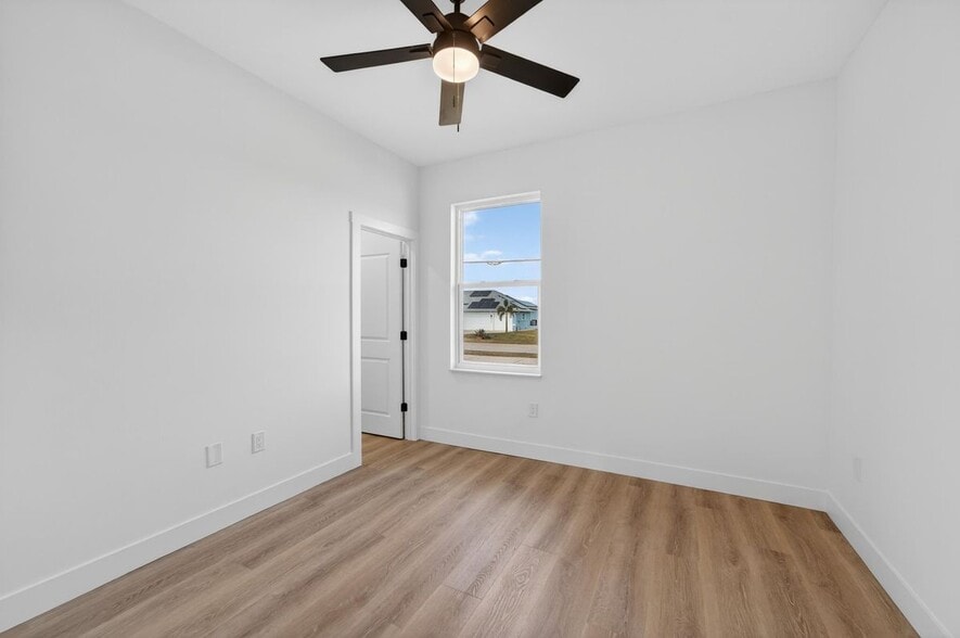 Building Photo - 14115 Ingraham Blvd