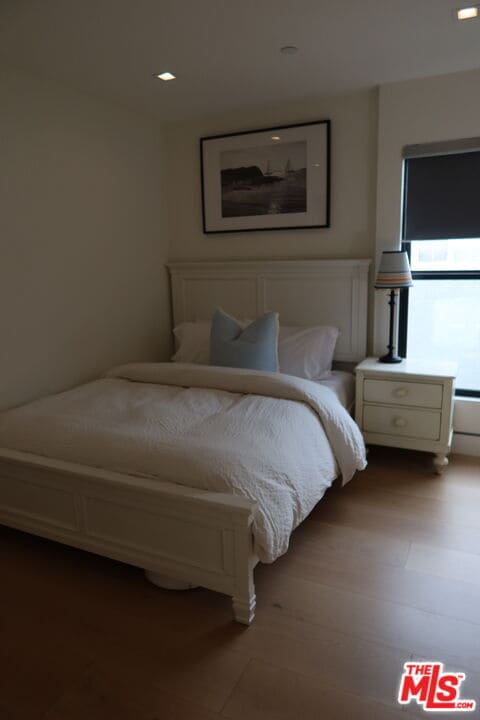 Building Photo - 729 Raymond Ave