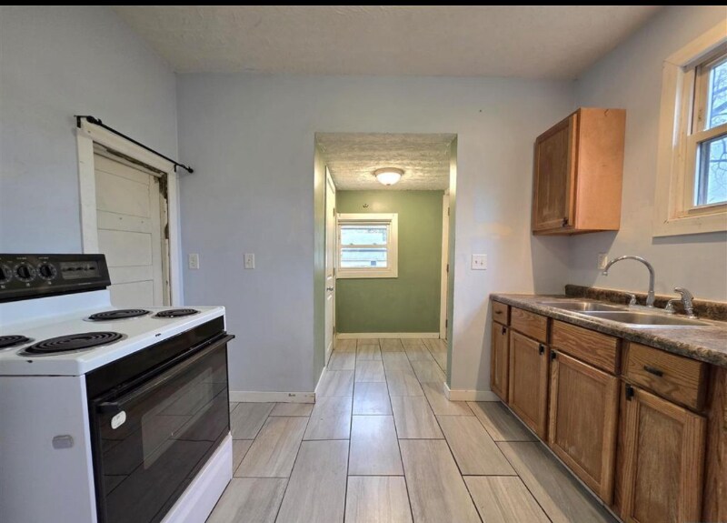 Building Photo - 2026 Ash St