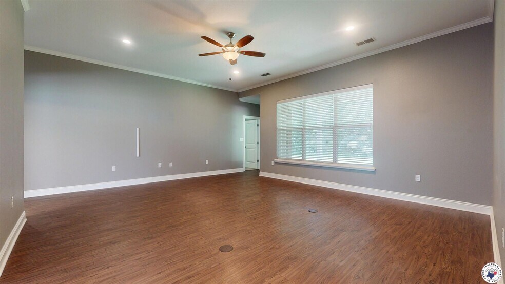Building Photo - 6908 Woodmere Ct