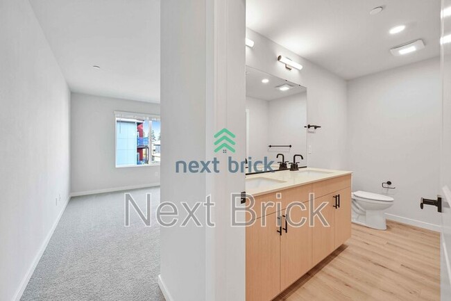 Building Photo - 16723 Alderwood Mall Pkwy