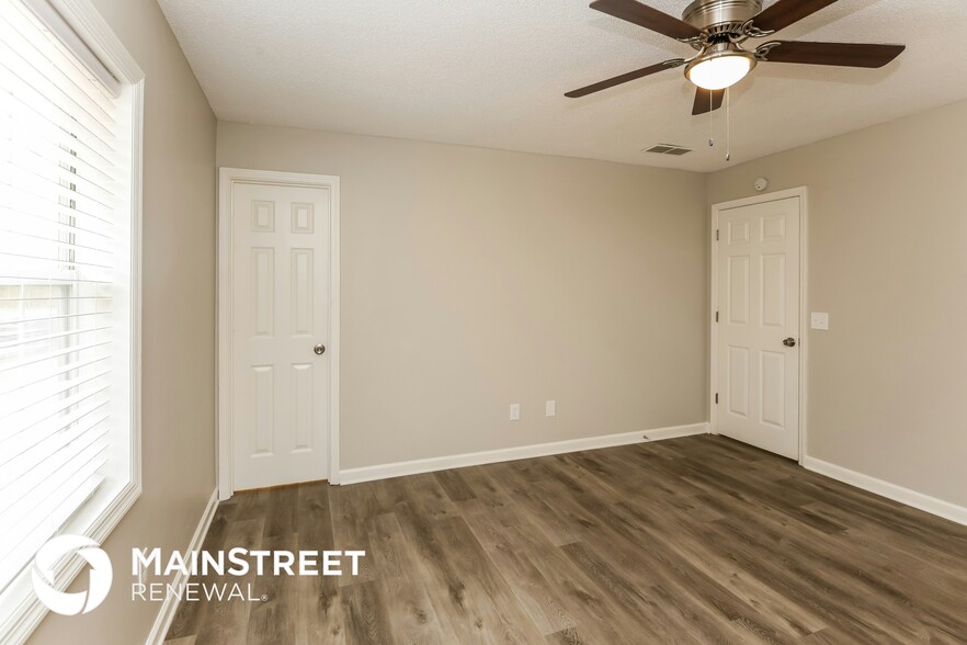 Building Photo - 2535 Valient Dr