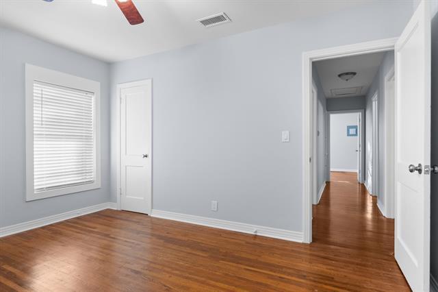 Building Photo - 3800 Desert Ridge Dr