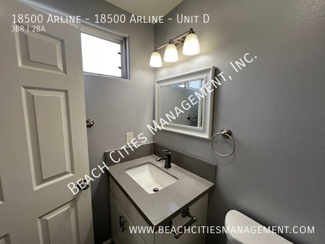 Building Photo - Remodeled 3 Bed, 2.5 Bath Town Home with A...