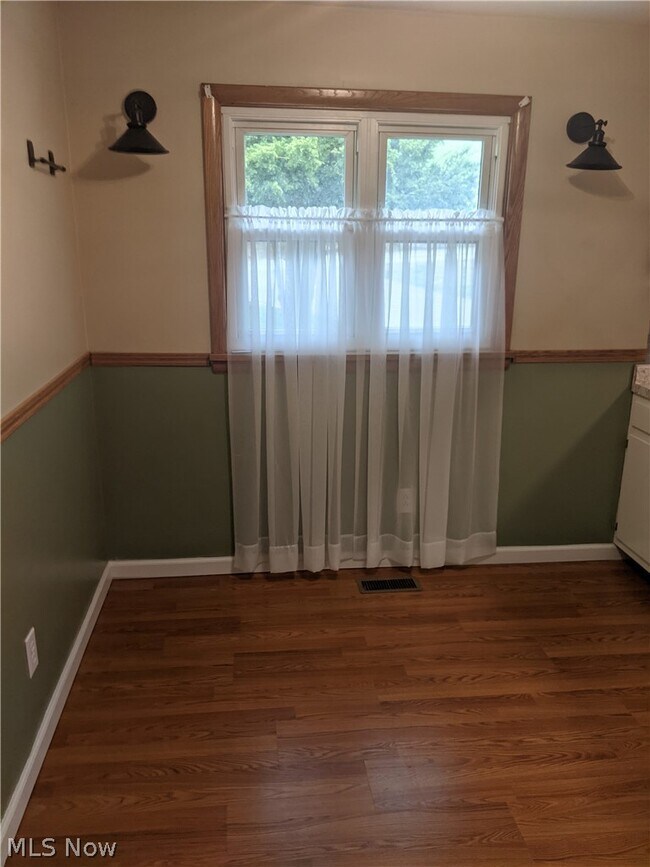 Building Photo - 51392 Breezy Hill Rd