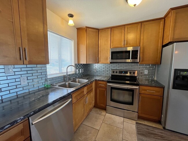 Building Photo - 3 Bedroom - 2 Bath Home