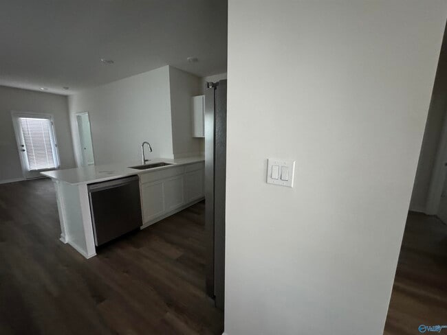 Building Photo - 3240 Cool Spgs Ave SW