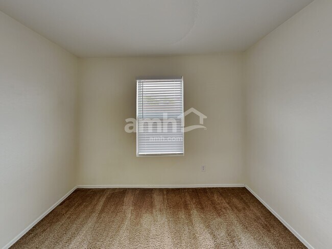 Building Photo - 3631 E Foxtrotter Rd