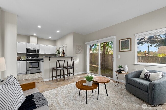 Building Photo - 401 S 51st Ct