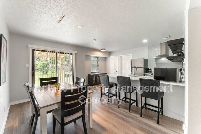 Building Photo - 7210 Cloverfield Ln