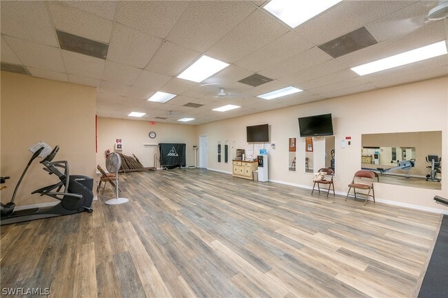 Building Photo - 40 Lemans Dr