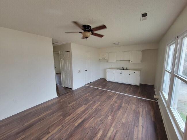 Building Photo - 3410 Calument Place