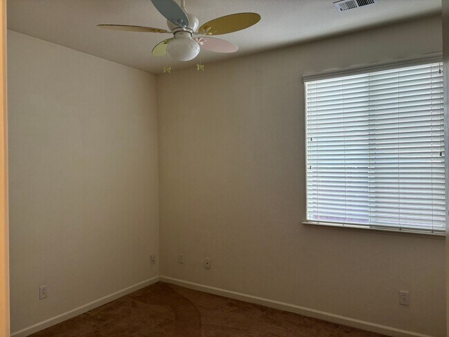 Building Photo - Rare single-story 4-bedroom Brentwood rental opportunity! Ideal California Orchard location!