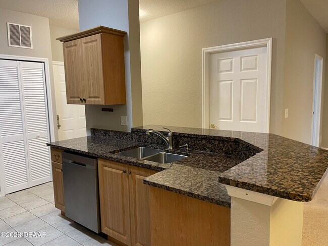 Building Photo - 830 Airport Rd