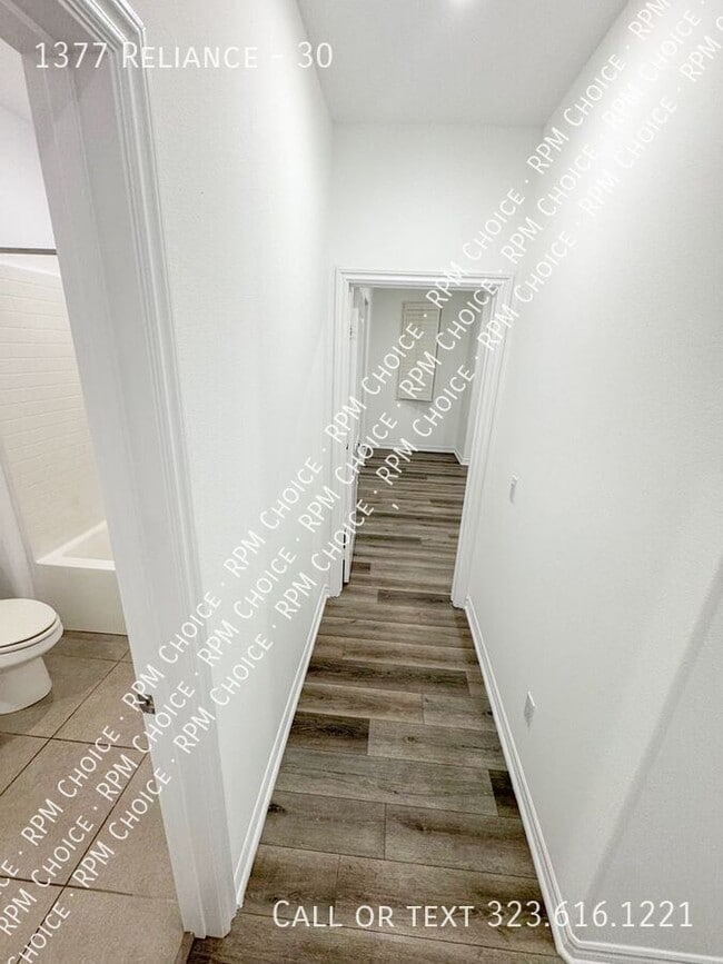 Building Photo - 1377 Reliance-30