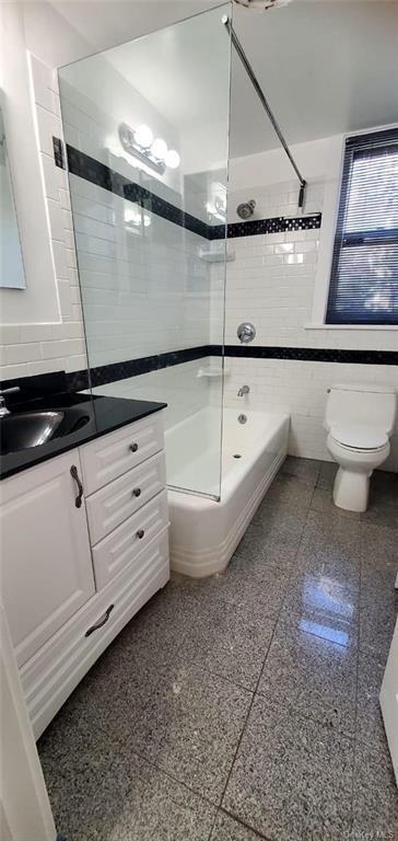 Building Photo - 132 Cottage Ave