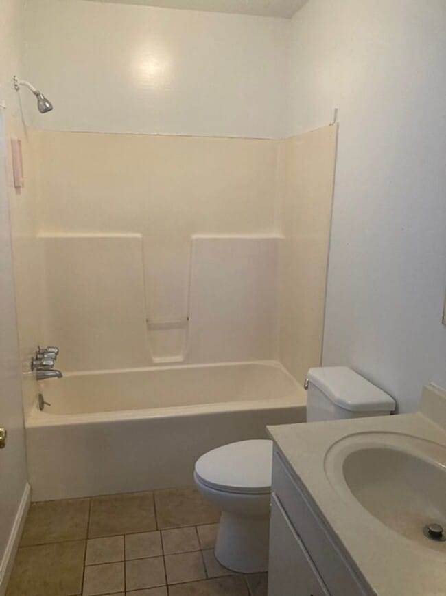 Building Photo - Gulfport 3 Bedroom