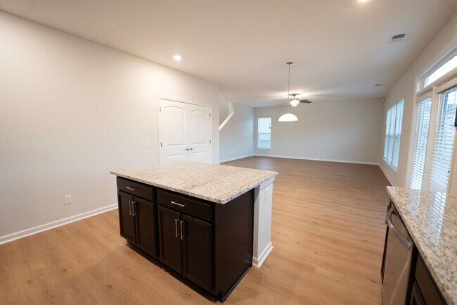 Building Photo - Coming Available!