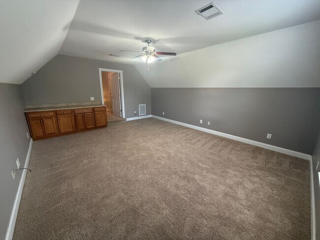 Building Photo - 2720 Westhaven Dr