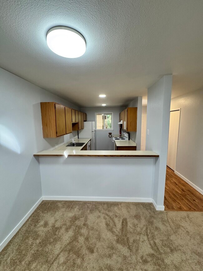 Building Photo - 16115 4th Ave NE