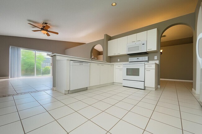 Building Photo - 7082 Davit Cir